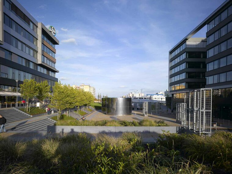 CS 86-HI (c) Cancelled Systems and ConceptWall 50 Aluminium Façades - Západní mêsto (city west) Office Building located in Prague, Czech Republic