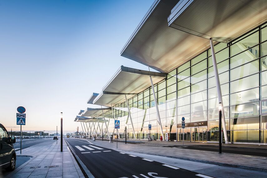 ConceptWall 60 Aluminium Façades, ConceptSystem 77 Aluminium Windows, ConceptSystem 59Pa Aluminium Windows, ConceptWall 50 Aluminium Façades, CW 50-FP Aluminium Façades and CW 50-SG Aluminium Façades - Airport MPL Passenger Terminal located in Wrocław, Poland