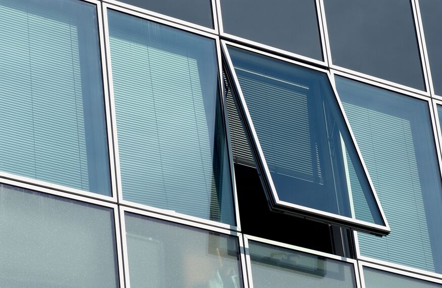 ConceptWall 86 Aluminium Façades - College/University Insead located in Fontainebleau, France