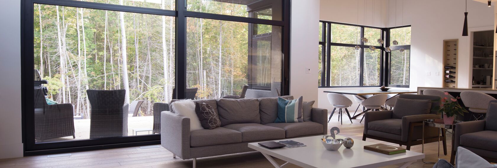 ConceptWall 50 Aluminium Façades and ConceptSystem 77 Aluminium Windows - Forest View Residence located inCanada