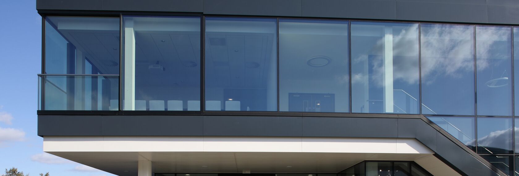 HiFinity Aluminium Sliding & Folding Doors, CW 50-FP Aluminium Façades, CS 77 Fire Proof Aluminium Windows and CW 50-SC Aluminium Façades - Reynaers Knowledge Centre located in Birmingham, United Kingdom