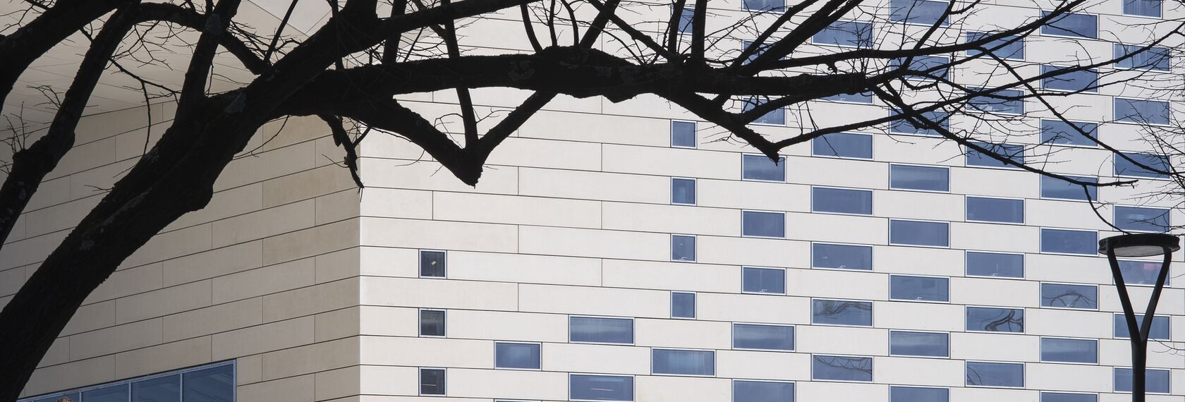 ConceptDoor 45Pa Aluminium Doors, ConceptWall 86 Aluminium Façades, ConceptPatio 130 Aluminium Sliding & Folding Doors and ConceptWall 50 Aluminium Façades - Entertainment LA MÉCA located in Bordeaux, France