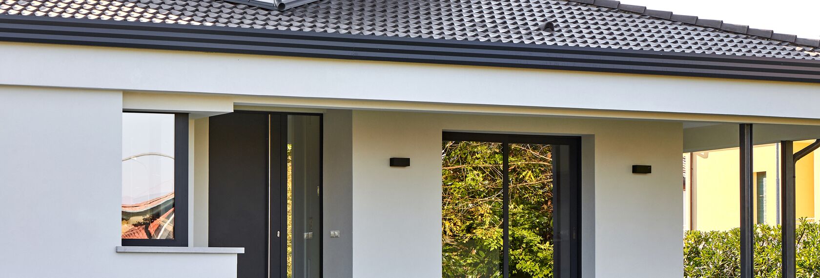 ConceptPatio 130 Aluminium Sliding & Folding Doors, CS 86-HI (c) Cancelled Systems, SlimLine 38 Standard Aluminium Windows and SlimLine 38 Classic Aluminium Windows - Villa Villa Treviso located in Treviso, Italy