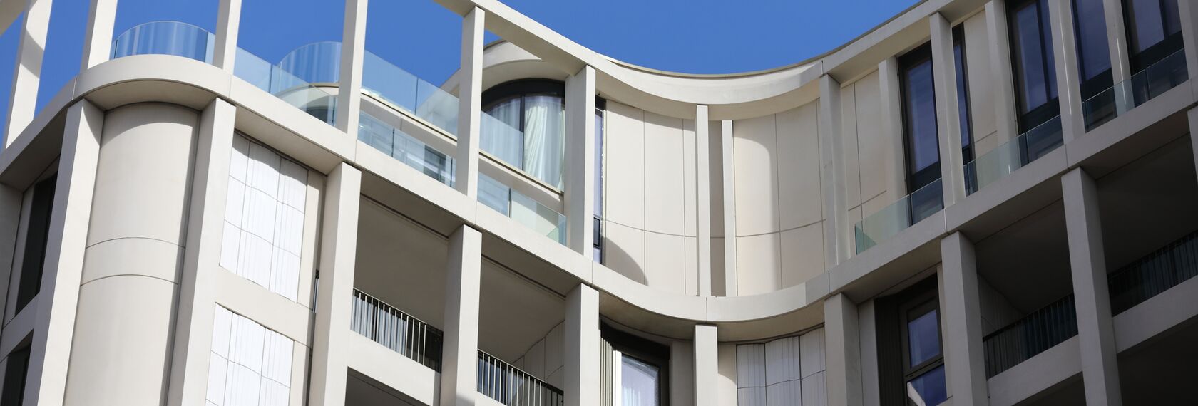 ConceptWall 50 Aluminium Façades and ConceptSystem 77 Aluminium Windows - Cleland House located in London, United Kingdom