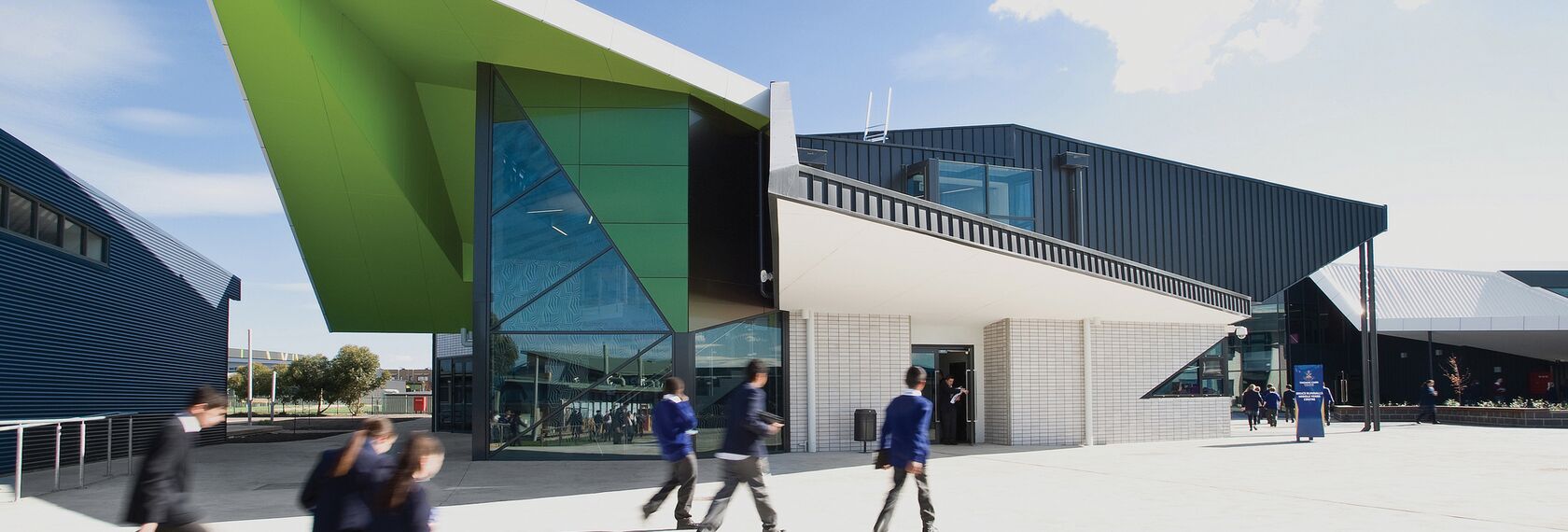 CW 50-HI Aluminium Façades - College/University Thomas Carr College Year 7 and 8 Centre located in Melbourne, Australia