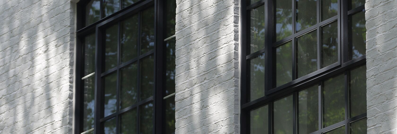 CS 38-SL Cancelled Systems, ConceptSystem 77 Aluminium Windows, ConceptPatio 130 Aluminium Sliding & Folding Doors, Vision 50 Aluminium Doors and ConceptWall 50 Aluminium Façades - Apartmentcomplex Paynes & Borthwick located in London, United Kingdom