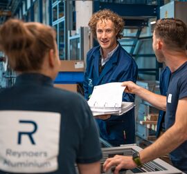 Reynaers Aluminium training centre looking through a training in a binder