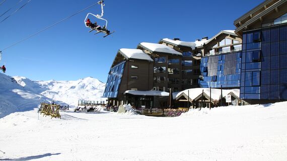 CW 60-Solar Aluminium Façades - Hotel Altapura located in Val Thorens, France