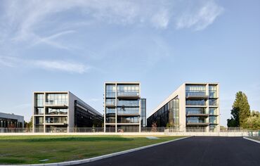 ConceptWall 86 Aluminium Façades, ThermoSystem 68 Aluminium Windows, ConceptWall 50 Aluminium Façades and TS 68-HV Aluminium Windows - Office building Jardins du Lou located in Lyon, France