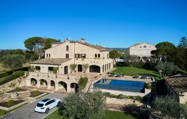SlimLine 38 Aluminium Windows, SlimLine 38 Ferro Aluminium Windows and SlimLine 38 Classic Aluminium Windows - Ville G located in Ancona, Italy