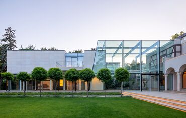 HiFinity Aluminium Sliding & Folding Doors - Villa JCV located in Bucharest, Romania